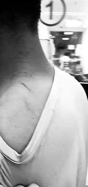 吃瓜群众看情侣吵架片段